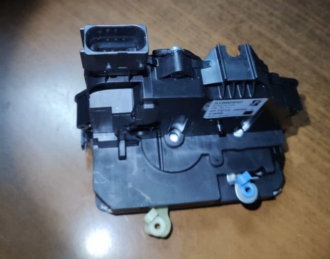 FIAT GRANDE PUNTO EVO SAG ON KAPI KILIDI 52065095 51905691