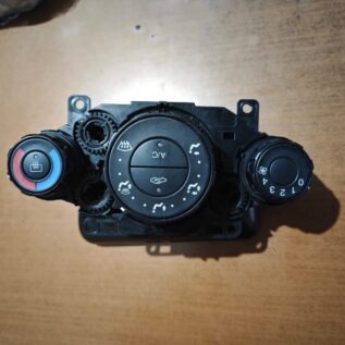 Ford Fiesta Klima Kalorifer Kumanda Paneli 8A61-19980-AE